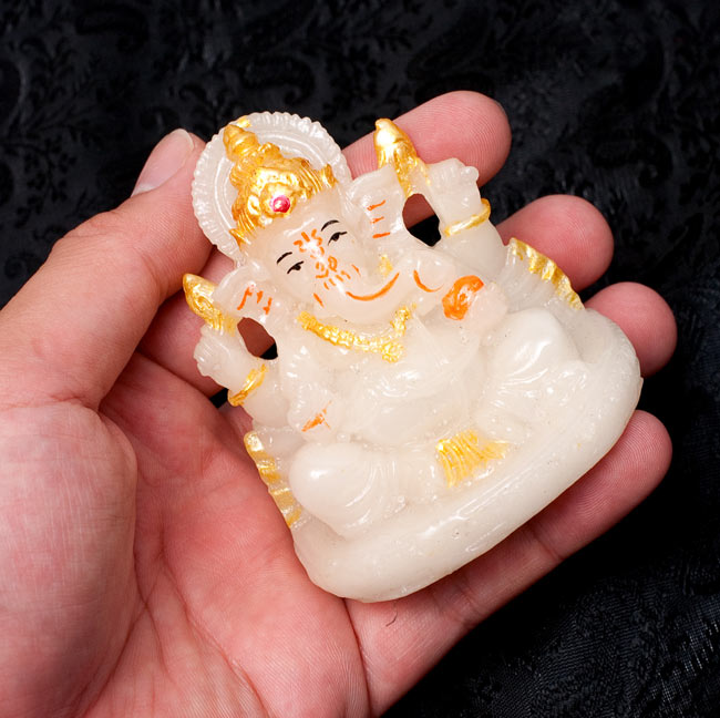 ガネーシャ　蓄光　置物　レア 暗闇で光る! 蓄光神様ガネーシャ[約7cm] の通販 - TIRAKITA.COM