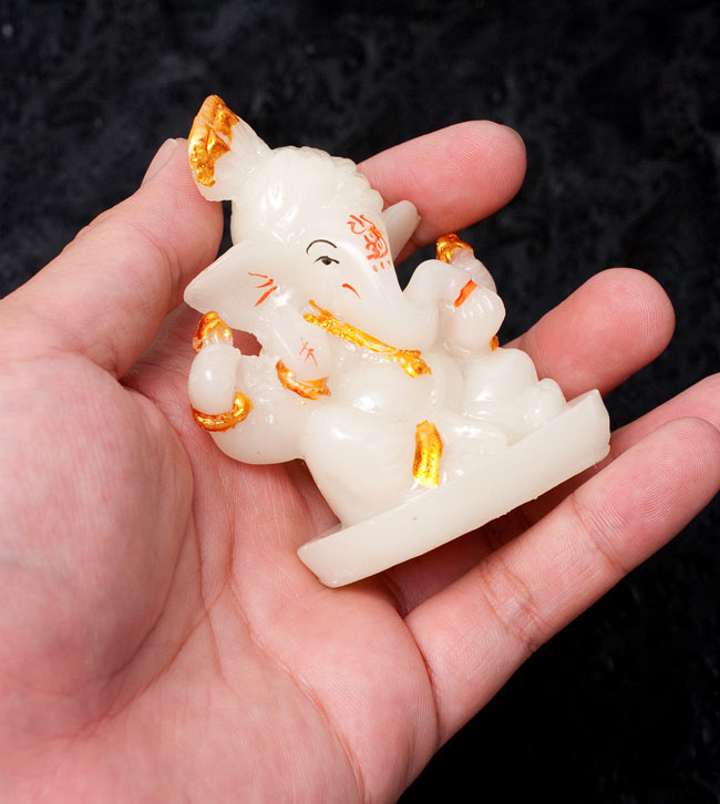 暗闇で光る! 蓄光神様ガネーシャ[約7.8cm] の通販 - TIRAKITA.COM