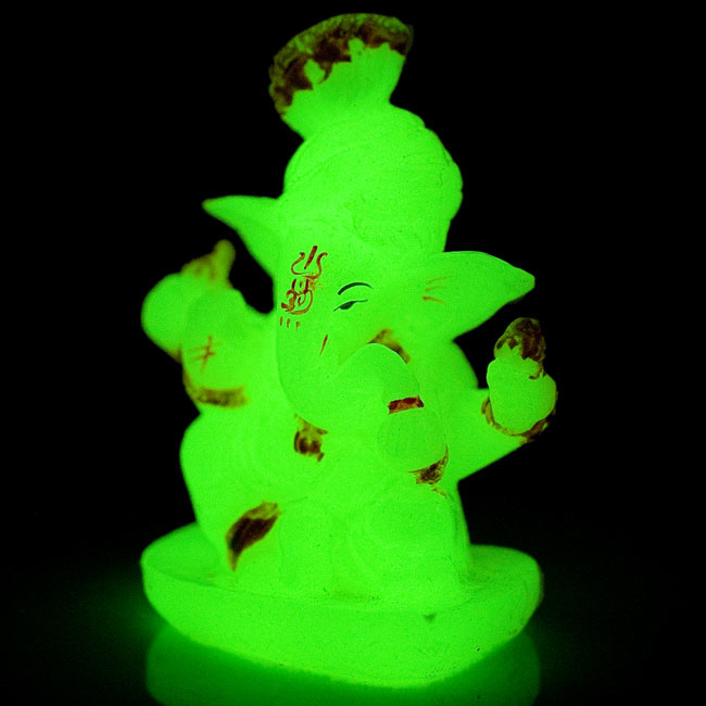 暗闇で光る! 蓄光神様ガネーシャ[約7.8cm] の通販 - TIRAKITA.COM