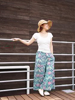 ボタニカル柄の木版染が美しい コットンワイドパンツ - サブ2