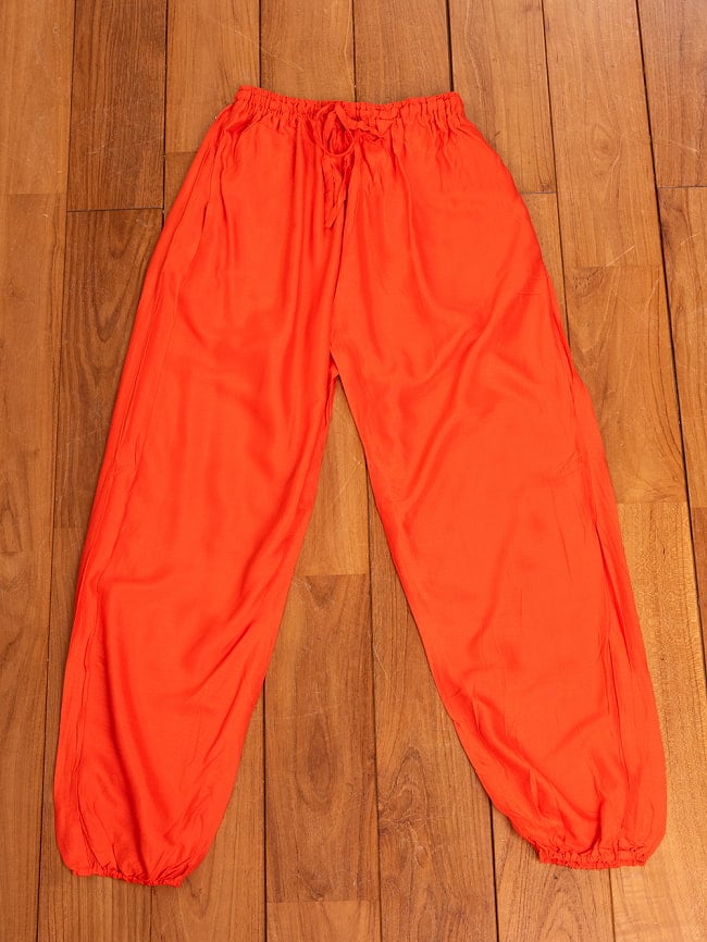 柔らかい素材が気持ち良い シンプルレーヨンパンツの選択用写真