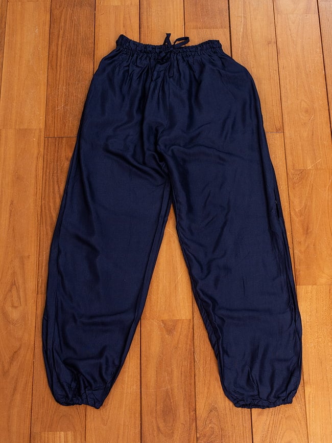 柔らかい素材が気持ち良い シンプルレーヨンパンツの選択用写真