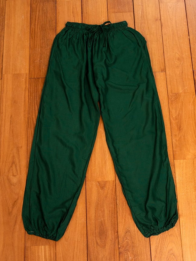 柔らかい素材が気持ち良い シンプルレーヨンパンツの選択用写真