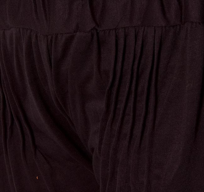 シャーリング ストレッチパンツ-ショート 【黒】 3 - ウェスト部分をアップにしてみました。シャーリングがポイントです。