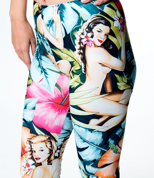 フルグラフィック美脚ヨガレギンス サイケデリック＆パーティー系 - 女性柄付きハワイアン 6 - 拡大写真です