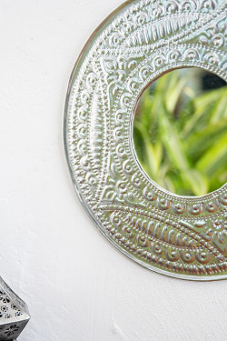 バリのアルミエンボス細工 ラウンドミラー - Sサイズ 幅約：34cm - サブ4