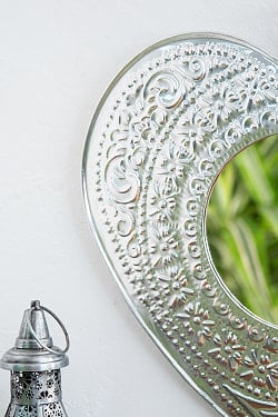 バリのアルミエンボス細工 ハートミラー - Mサイズ 幅約：39cm - サブ4