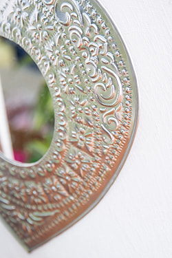 バリのアルミエンボス細工 ハートミラー - Mサイズ 幅約：39cm - サブ5