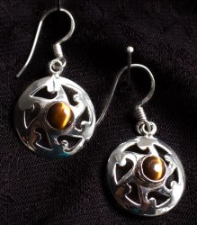 タイガーアイのピアスの商品写真