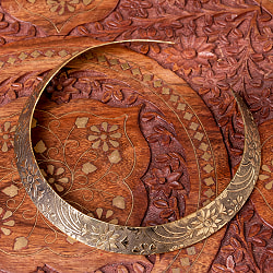 インドのゴールドメタル更紗模様チョーカー - サブ2