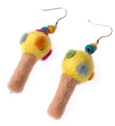 きのこちゃんフェルトピアスの商品写真