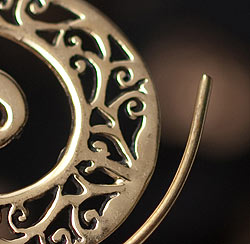 ペイズリー風うずまきピアス - サブ3