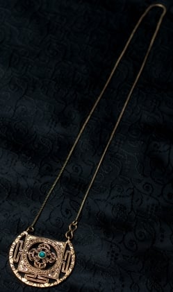 曼荼羅モチーフのストーン入りペンダント【チェーン付】 - サブ2