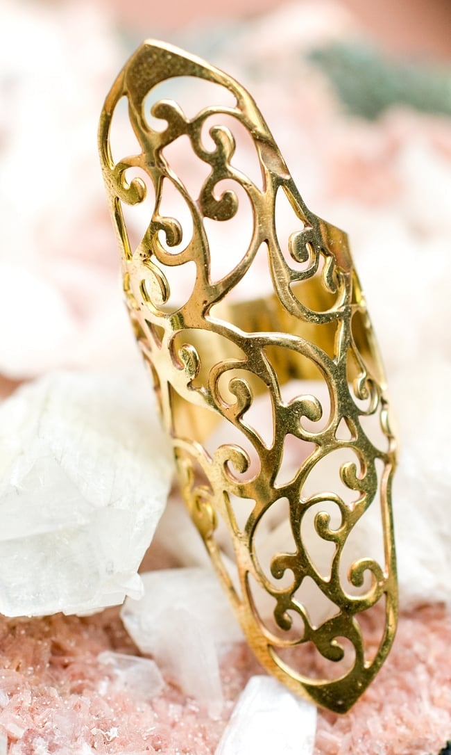 ペイズリー模樣のゴールドロングリング　-長さ約5.5cm 5 - とても可愛らしい指輪です