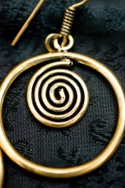 エスニックなうずまきゴールドピアス - サブ2