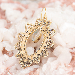 インド伝統模樣のゴールデンピアス(パワーストーン付) - サブ3