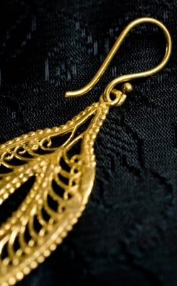 ペイズリー（更紗）の艶めきゴールドピアス - サブ4