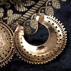 インドのトラディショナル・ピアス - サブ5