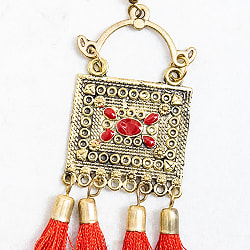 スクエアフォルムのタッセルピアス - サブ4