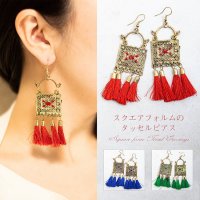 スクエアフォルムのタッセルピアス(ID-PIAS-1237)