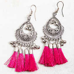 ボールチャームとタッセルのドロップフォルムピアス - サブ2