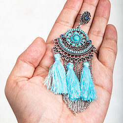 タッセルとチェーンの ハーフラウンドピアス - サブ5