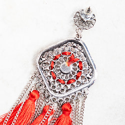 タッセルとチェーンのスクエアフォルムピアス - サブ3