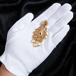 ゴールドメタルとグラス ストーンのピアス 6.8cm×3cm - サブ4