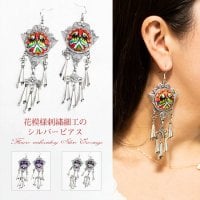 花模様刺繍細工のシルバーピアス