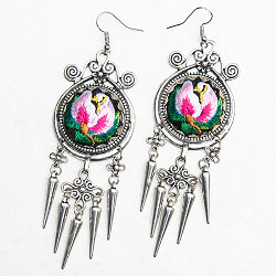 花模様刺繍細工のシルバーピアス - サブ2