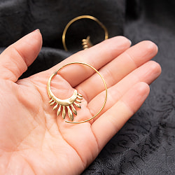 インドのトラディショナルうずまきピアス - サブ4