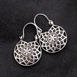 インドの伝統　ぷっくりピアス　蓮の花 - サブ5