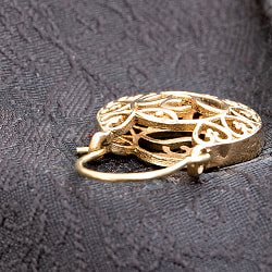 インドの伝統　ぷっくりピアス　オーム - サブ3