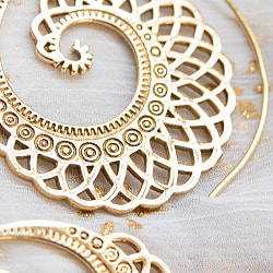 インドのトラディショナルぐるぐるピアス - サブ3