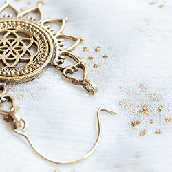 インドのゴールデン　フラワーオブライフのピアス - サブ3