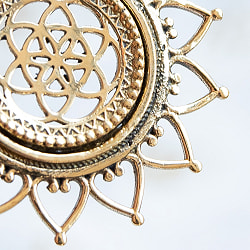 インドのゴールデン　フラワーオブライフのピアス - サブ4