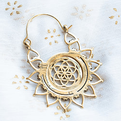 インドのゴールデン　フラワーオブライフのピアス - サブ5