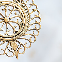 インドのゴールデン　サハスラブジャのピアス - サブ4