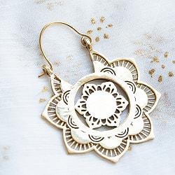 インドのゴールデン　メヘンディのピアス - サブ5