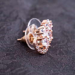 インドの伝統模様　指先サイズのゴールドピアス 月と星 - サブ3