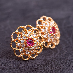 インドの伝統模様　指先サイズのゴールドピアス 曼荼羅 - サブ2