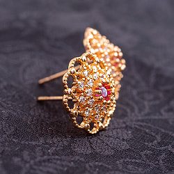 インドの伝統模様　指先サイズのゴールドピアス 曼荼羅 - サブ3