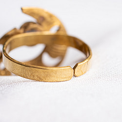 インドの伝統　オリエンタルな三日月　天然石リング - サブ5