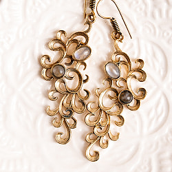 インドの伝統　天然石のアラベスクピアス - サブ3