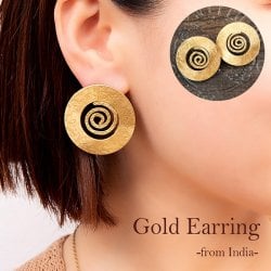 インドの伝統　ゴールドピアス　渦