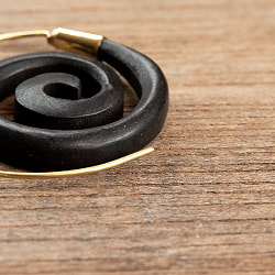 インドの木製トライバルピアス　旋回 - サブ5