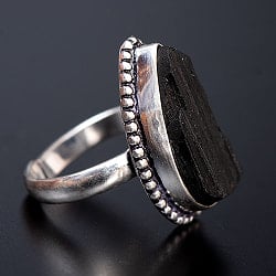 【安心のフリーサイズ】天然石ジェットのシルバーリング - サブ3