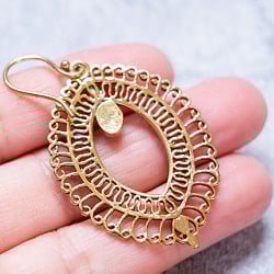 インド伝統模樣のゴールデンピアス(パワーストーン付) - サブ4