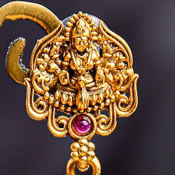 ジュムキ(Jhumka)と呼ばれる インド伝統 テンプルジュエリーのピアス ラクシュミー・大 - サブ2