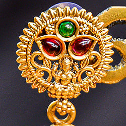 ジュムキ(Jhumka)と呼ばれる インド伝統 テンプルジュエリーのピアス トゥルシー・サークル - サブ2